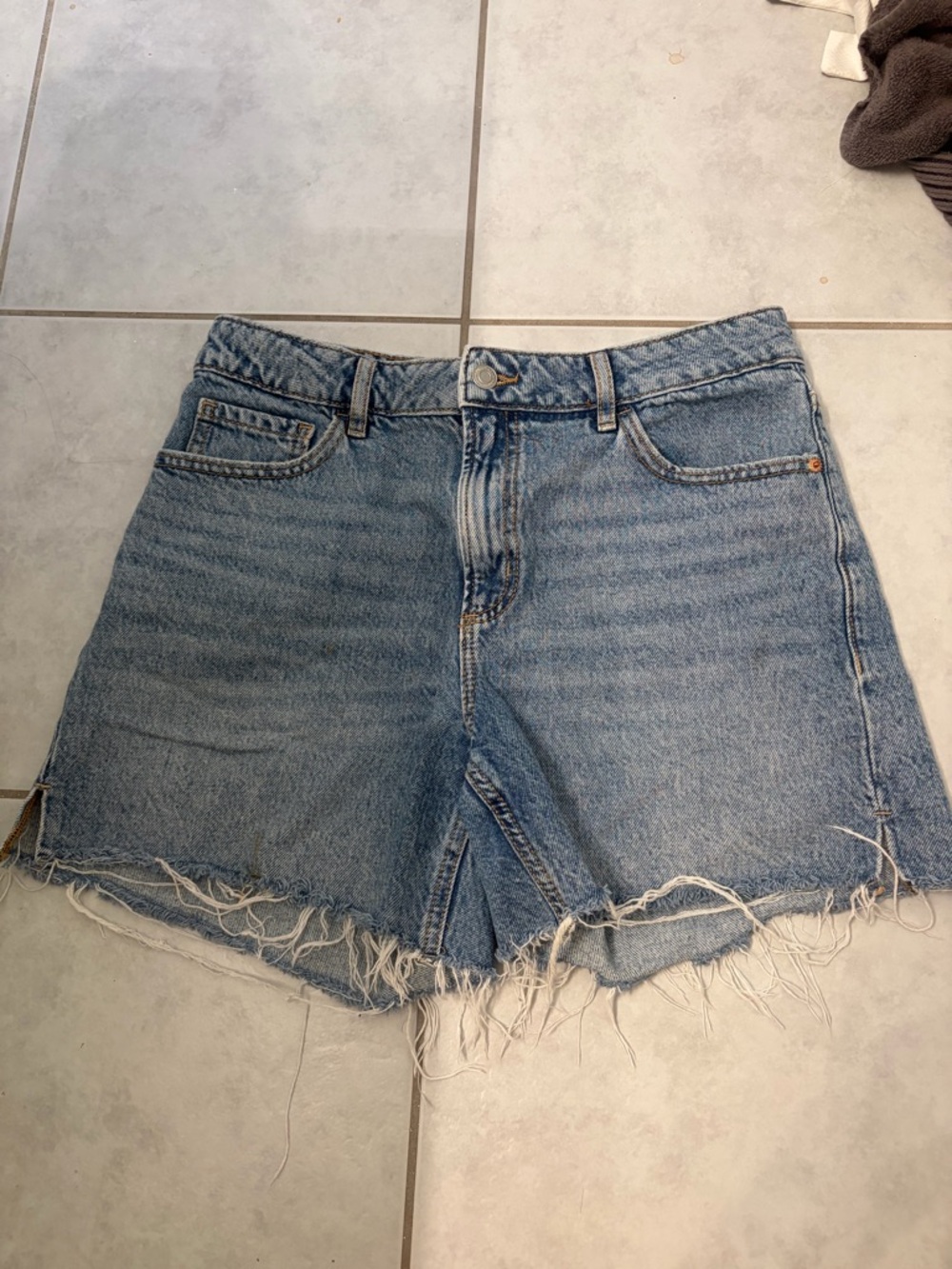 Dynamite Light Blue Distressed Frayed Hem Denim Shorts